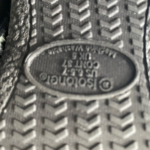 Black clog style slippers - Picture 3 of 4